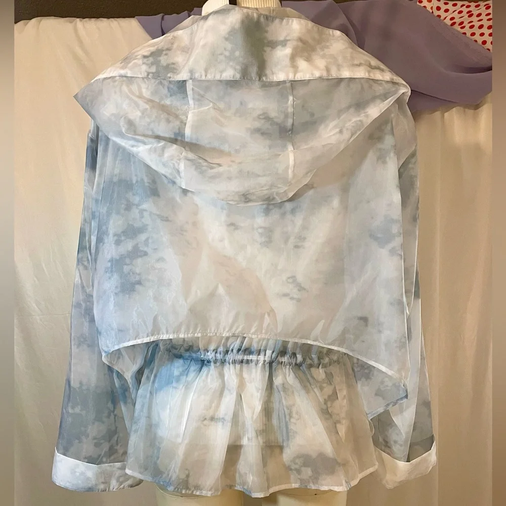 Like New Emporio Armani cloud-print hooded windbreaker jacket blue white sz 44 - Picture 7 of 17